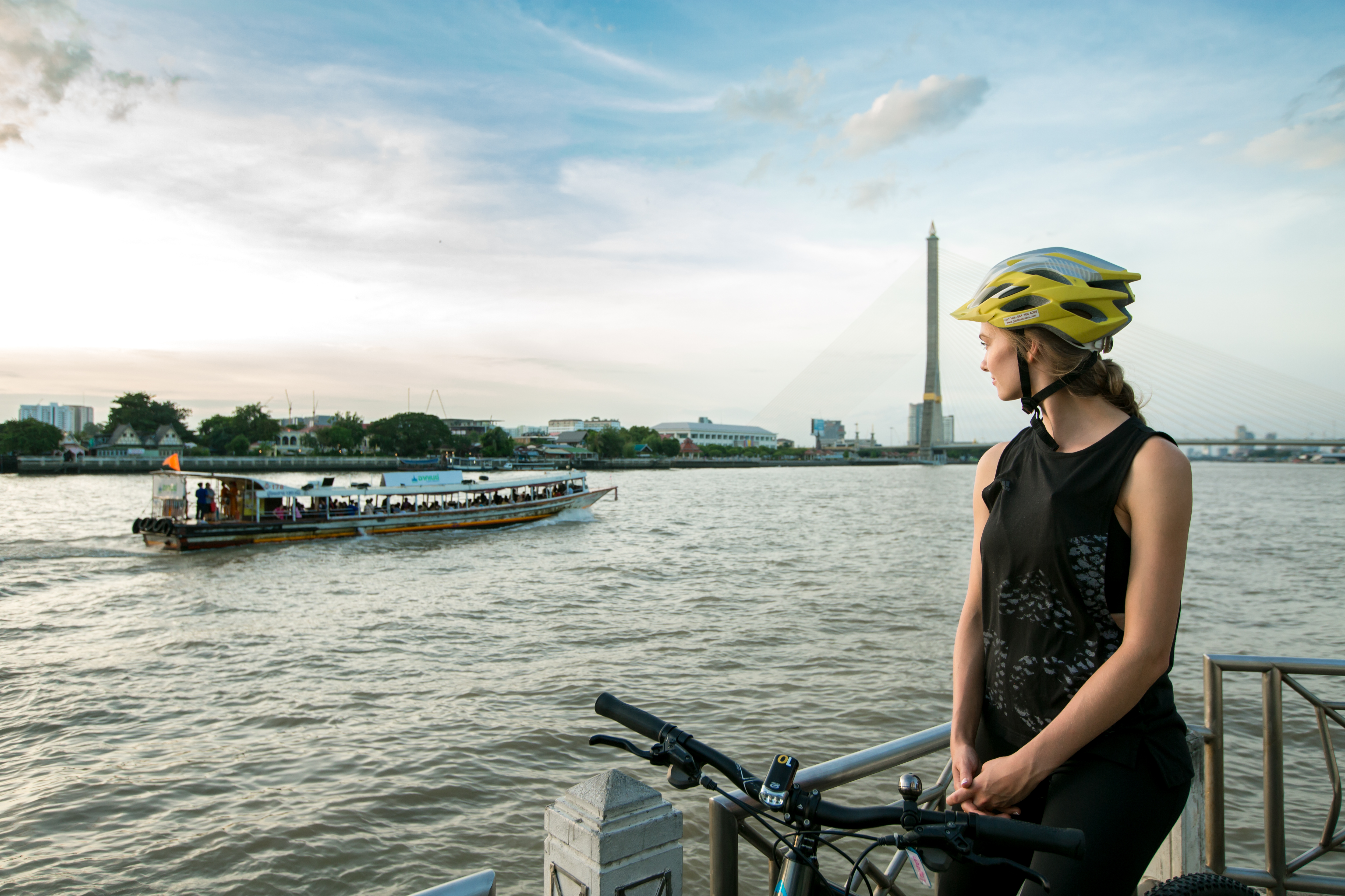 Lauren Howe in Thailand
