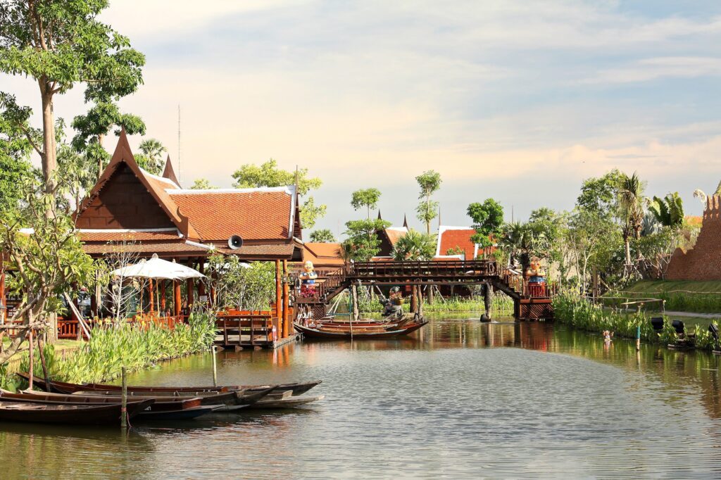 Ayothaya Floating Market