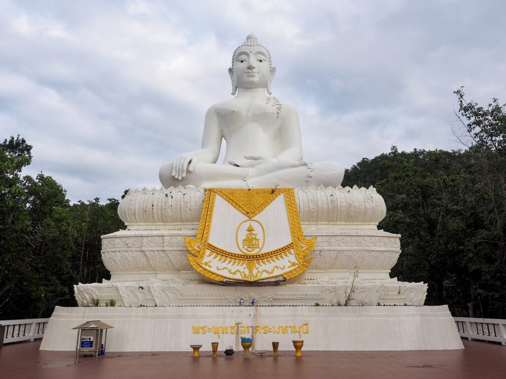White Buddha at Wat Phra That Mae Yen