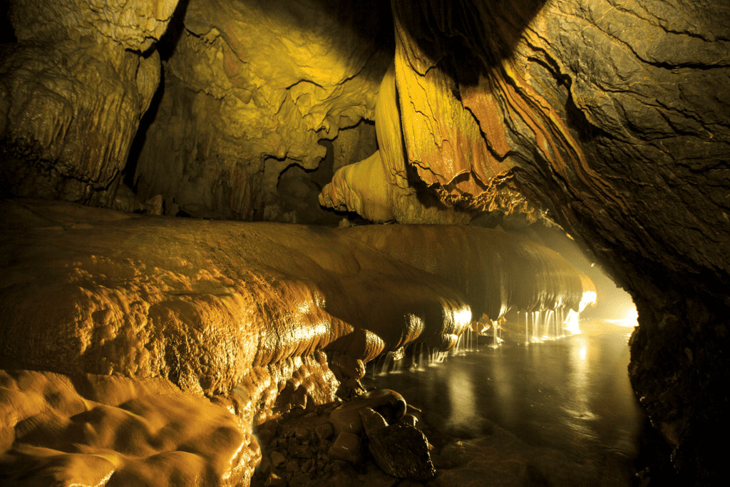 Nam Talu Cave in Khao Sok